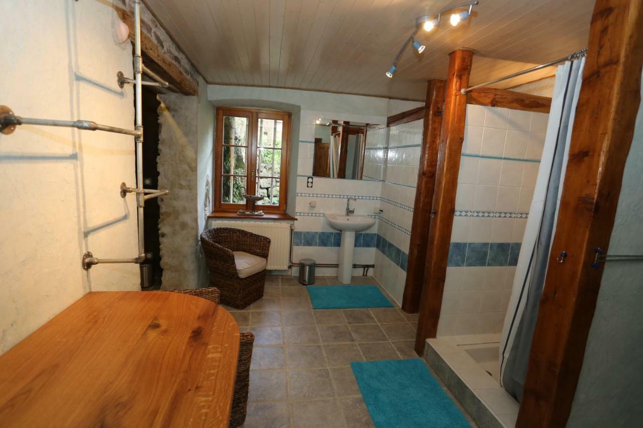 Gite Le Vieux Ruisseau Sauna Et Massages Лапутроа Екстериор снимка
